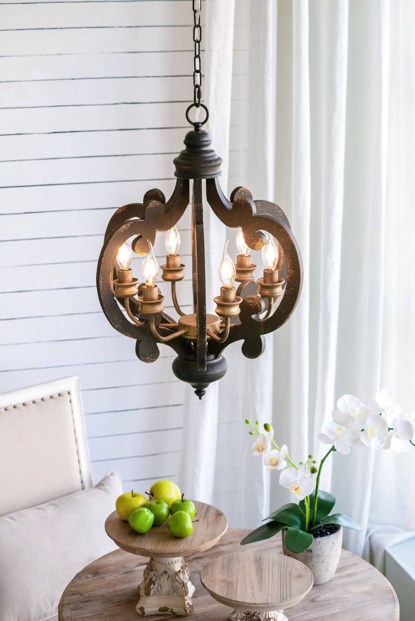Farmhouse Chandelier, 6-Light Wood Chandelier Pendant Light Fixture with Adjustable Chain for Dining Room Living Room Entryway, Bulb Not Included